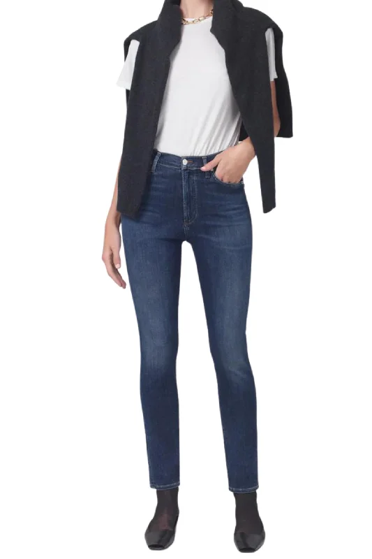 Olivia High Rise Slim in Morella