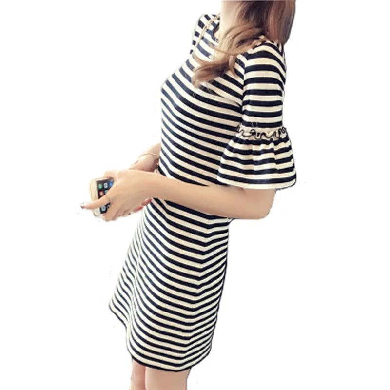 Women's Dress - Loose Fit - Horizontal Stripes